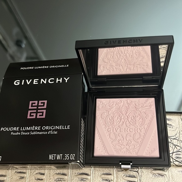 Givenchy | Makeup | Nib Givenchy Poudre Lumiere Originelle Soft Powder ...